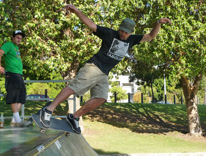 Sub mini feeble